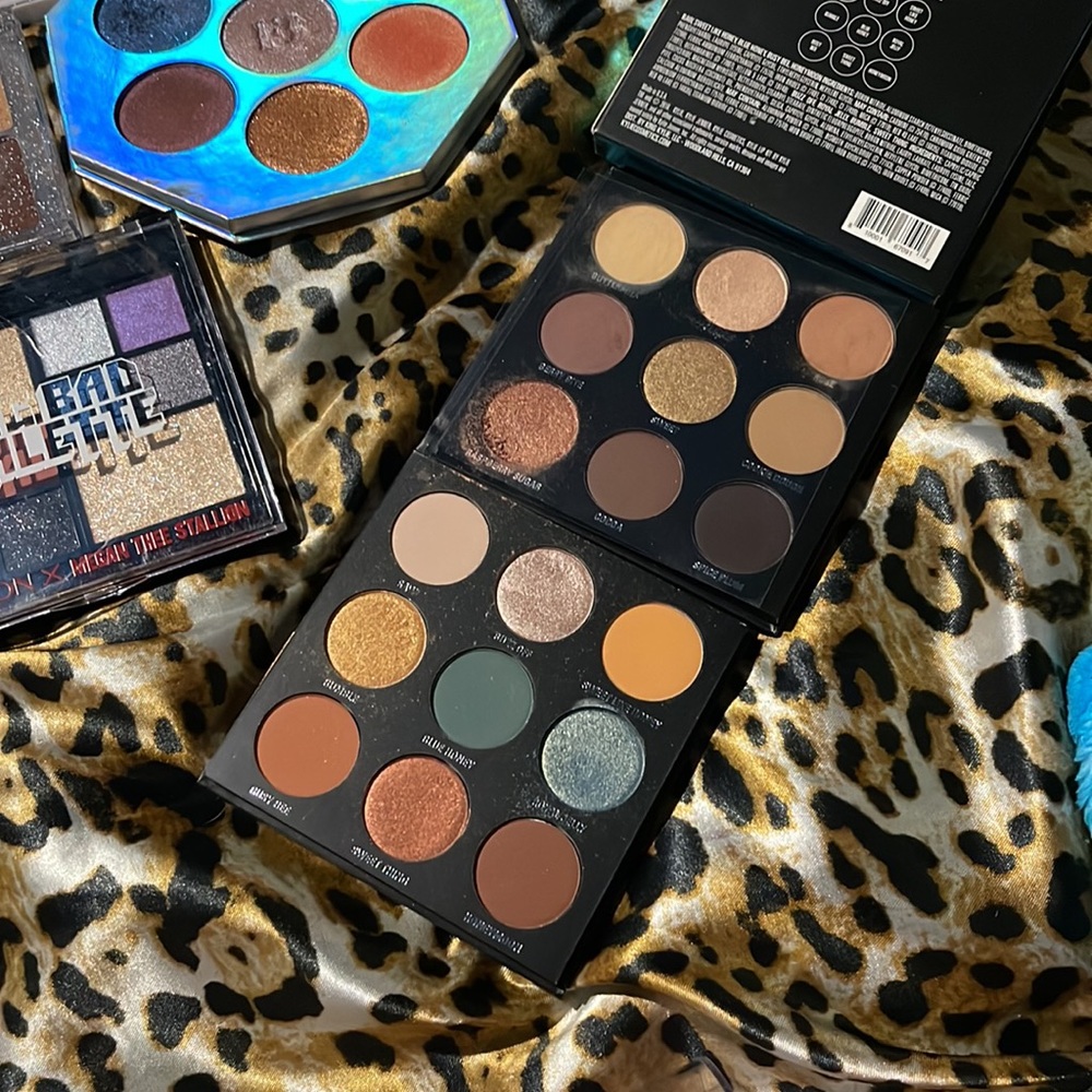 Makeup bundle - Picture 5 of 6